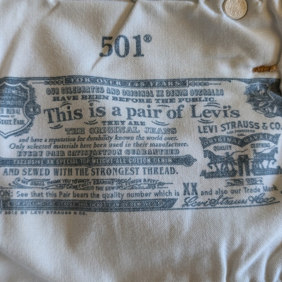 Levi shorts - Picture 4 of 5